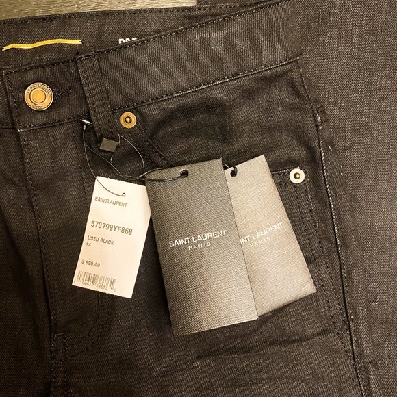 Saint Laurent D02 High-Rise Frayed Hem Jeans - Picture 11 of 11